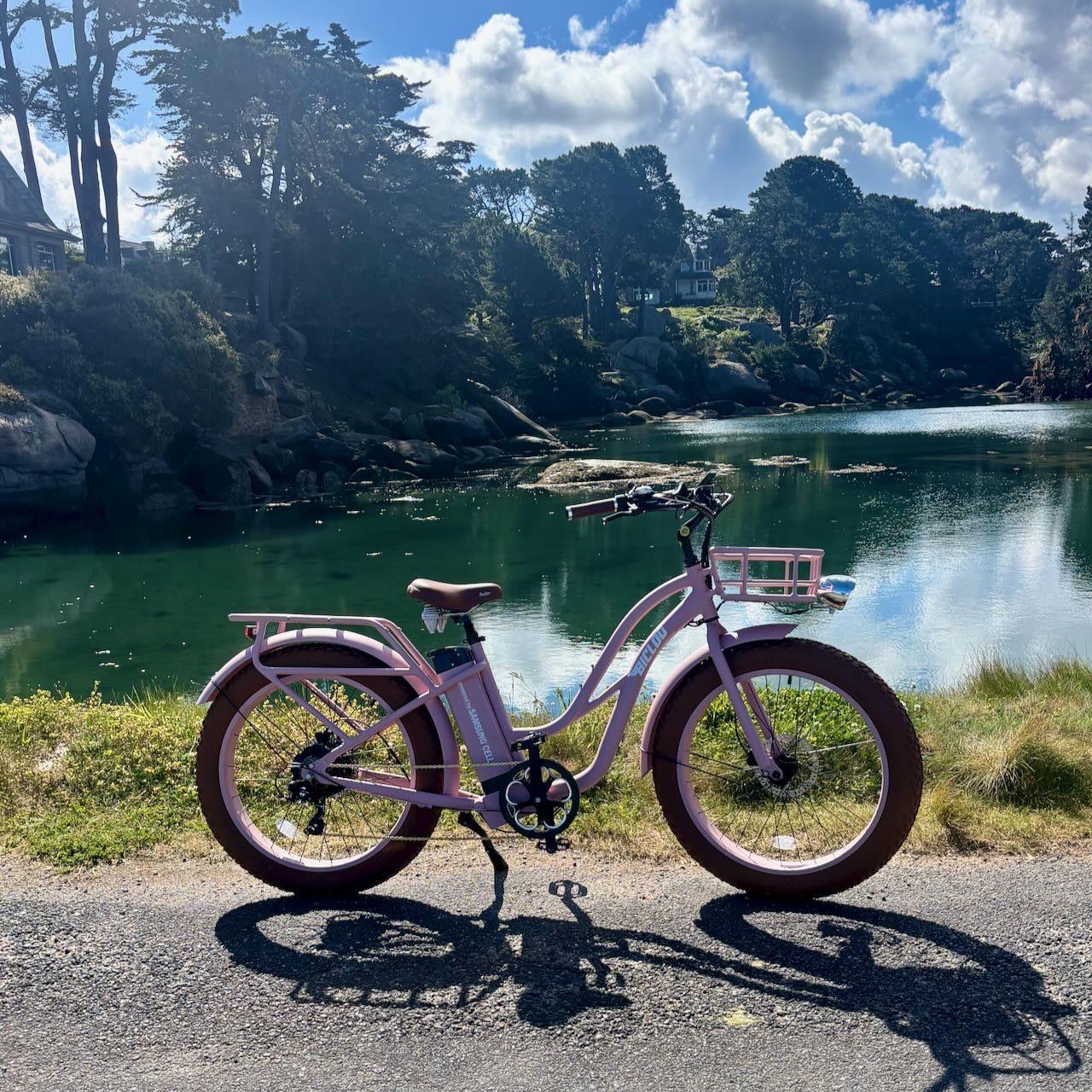 Le CRUISER® en Rose, à Ploumanac'h.